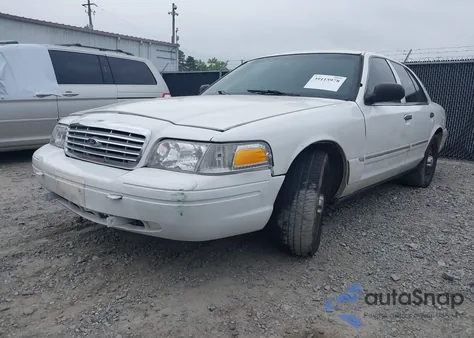 2010 Ford Crown Victoria Police/Police Interceptor z USA, uszkodzony, nr VIN 2FABP7BV4AX142382